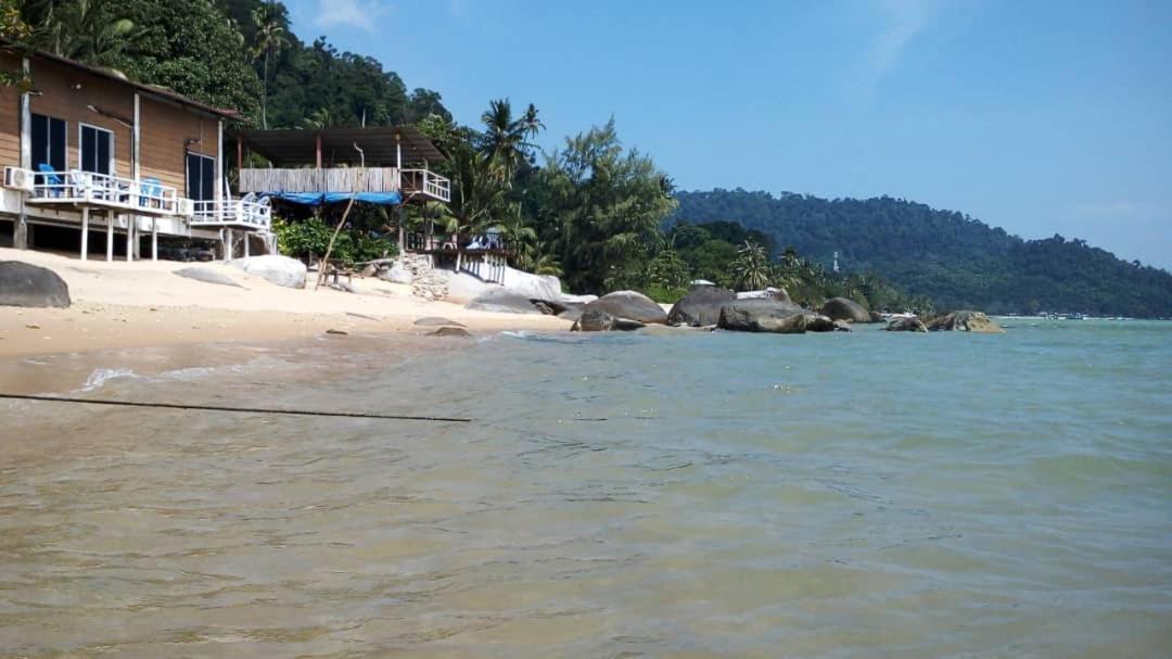 Bungkil Place Hotell Tioman island Exteriör bild